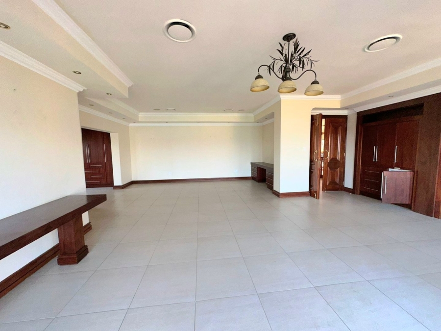 5 Bedroom Property for Sale in Ifafi North West